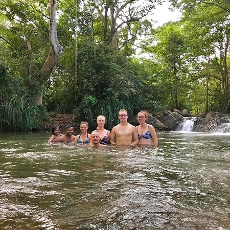 Dinesh Safari Homestay 达瓦拉维 外观 照片