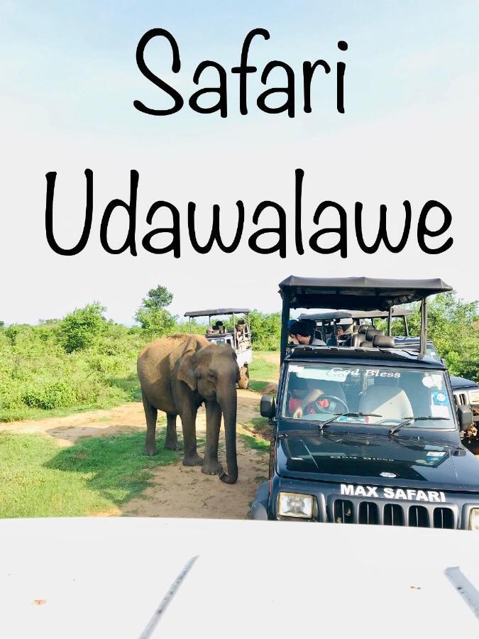 Dinesh Safari Homestay 达瓦拉维 外观 照片